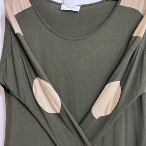 Peach Love brand boutique top size medium